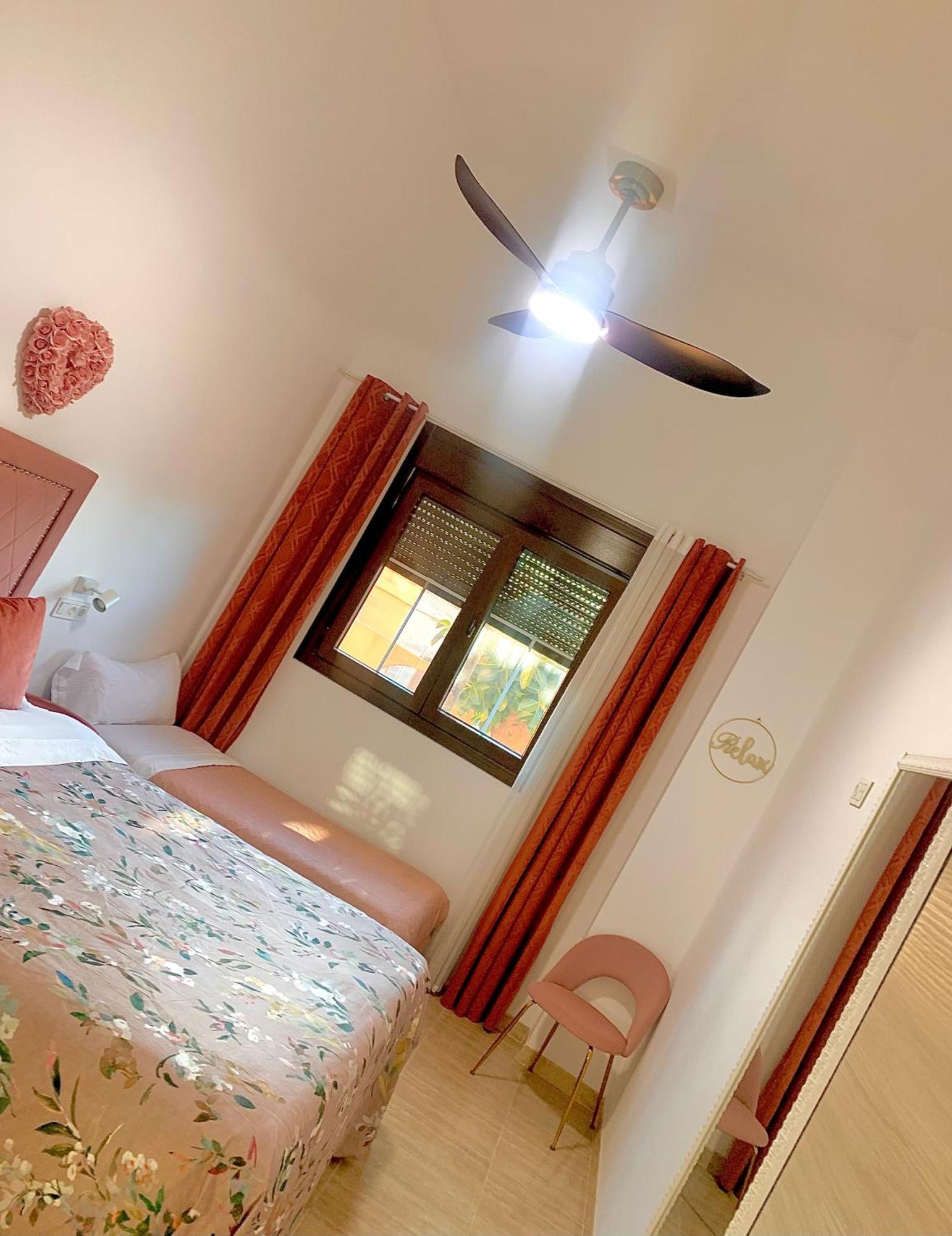 Amplia Vivienda New Para12 Pers A 4 Min Caminando De Playa Con Terraza, Piscina Com, Wifi, Ventiladores De Techo, Lavavajillas Рокетас де Мар Екстериор снимка